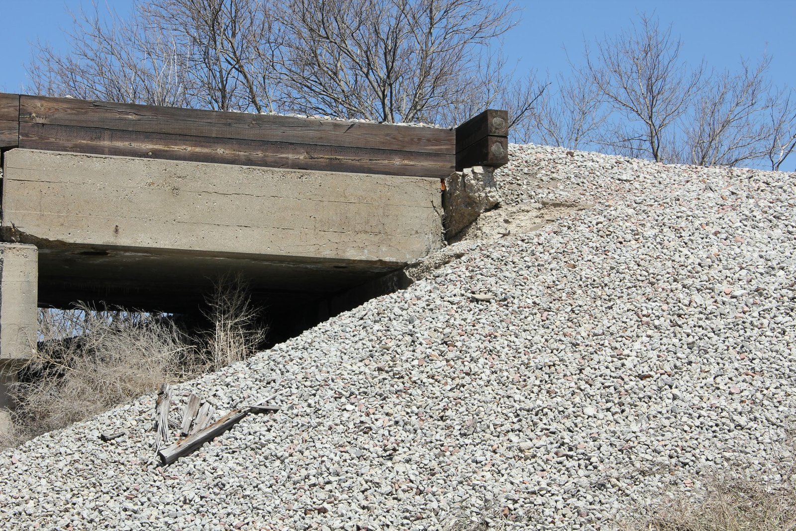 East abutment